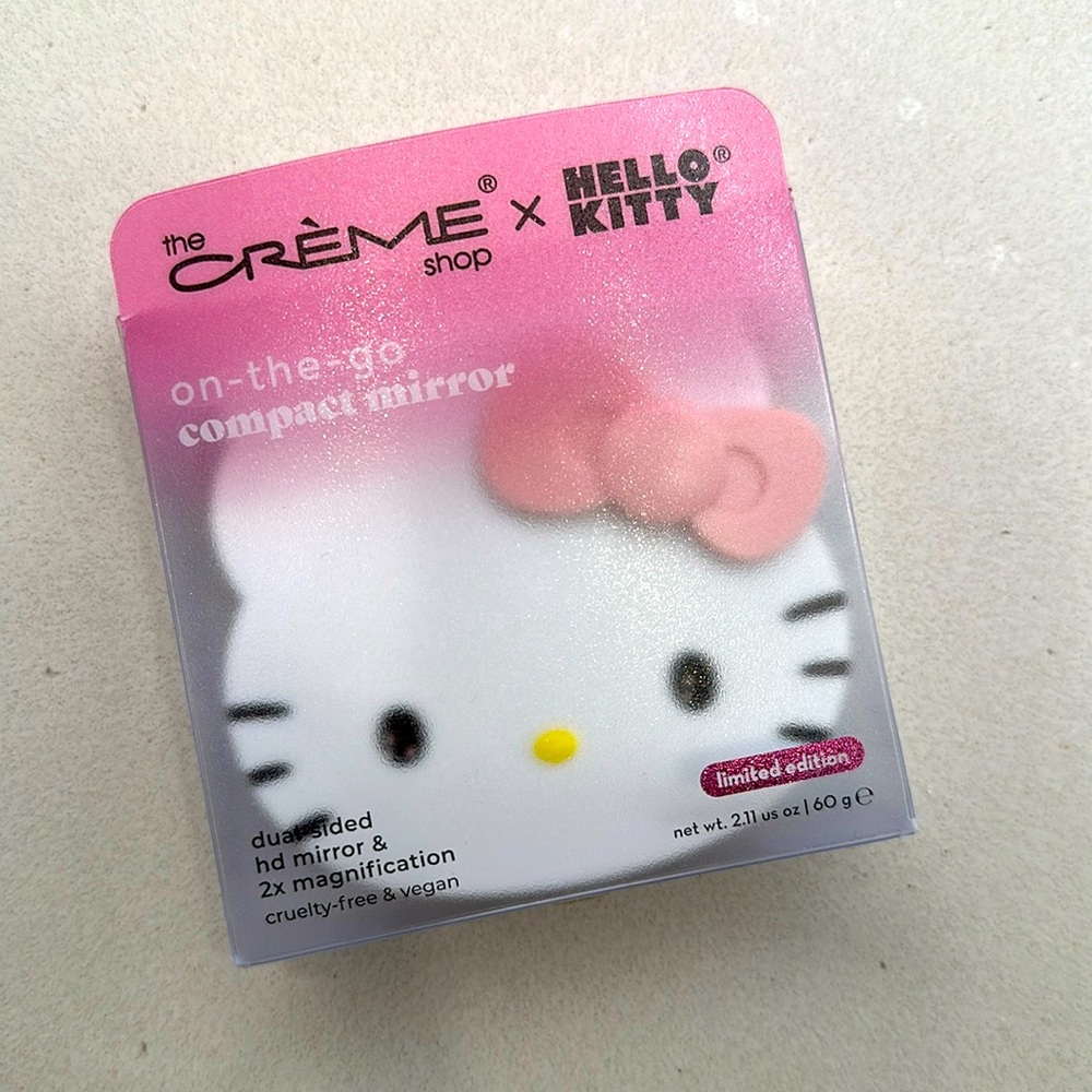 🌸💕 LIMITED EDITION COLLAB 💕🎀 The Crème Shop x Hello Kitty Compact Mirror